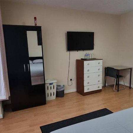 Star Homes Лондон Екстериор снимка