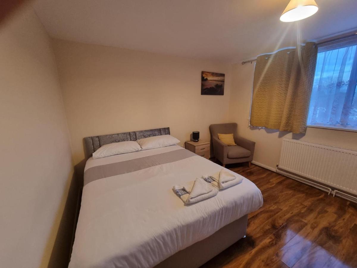 Star Homes Лондон Екстериор снимка